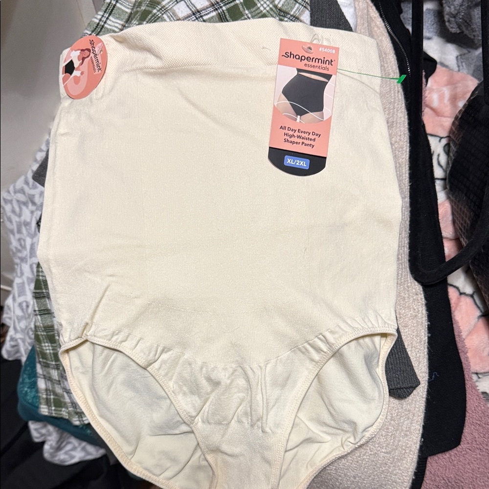 Shapermint Cream Bottoms